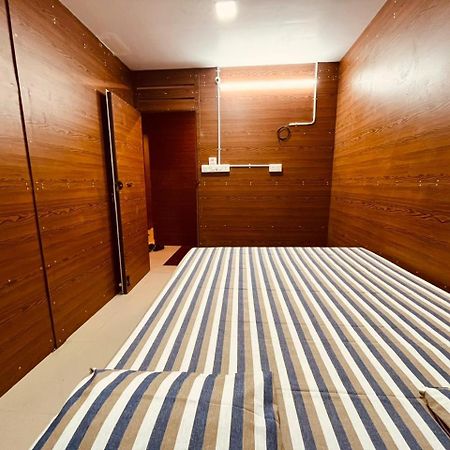 Sri Balaji Lodging Hotel Tiruchchendur Exterior photo