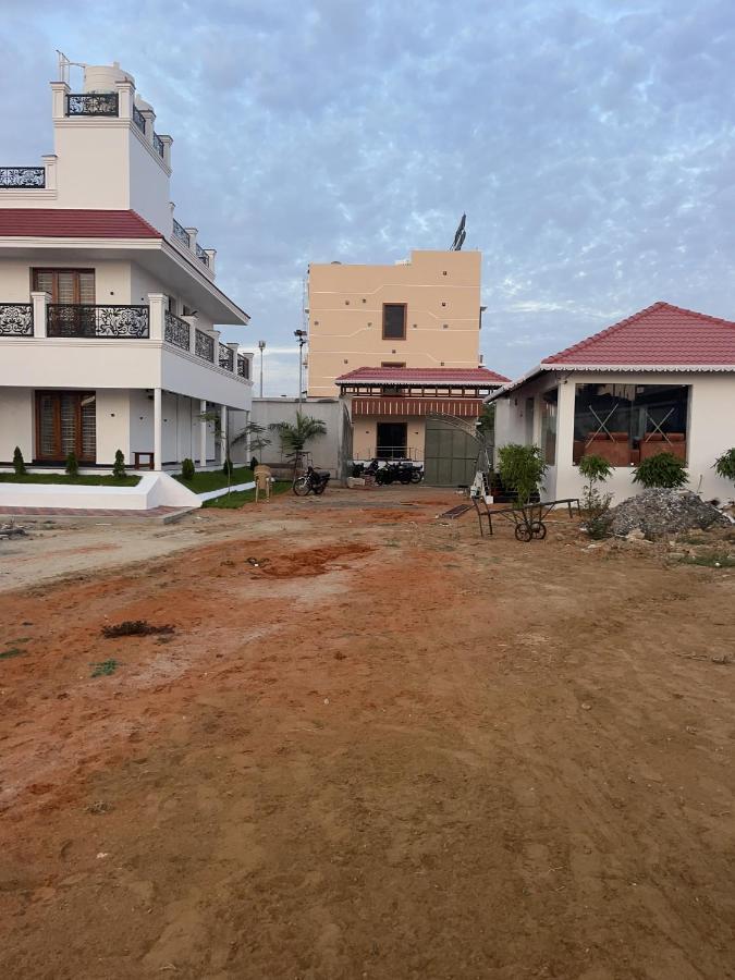 Sri Balaji Lodging Hotel Tiruchchendur Exterior photo